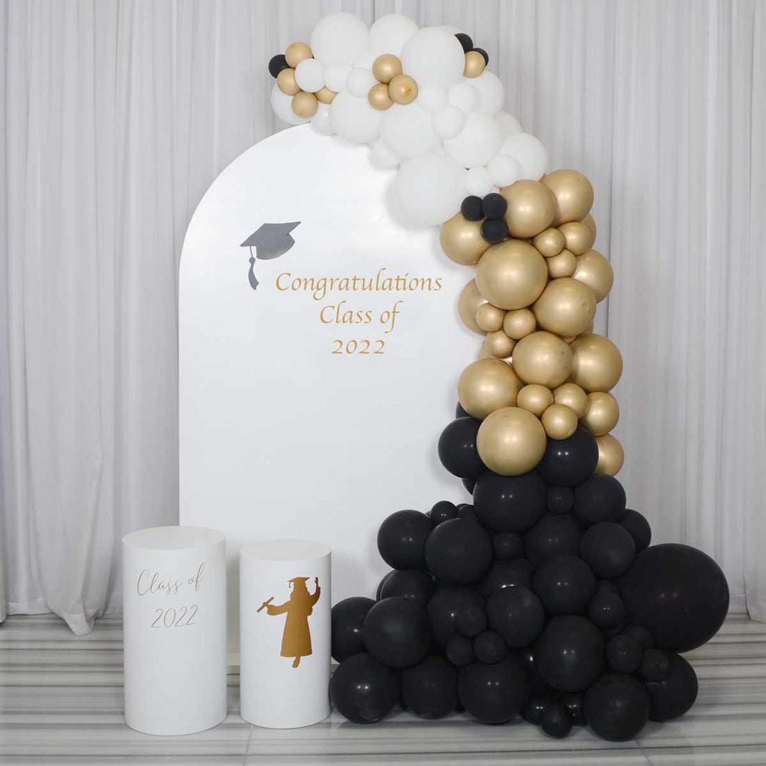 Classic Graduation Party Setup – Balloonaira